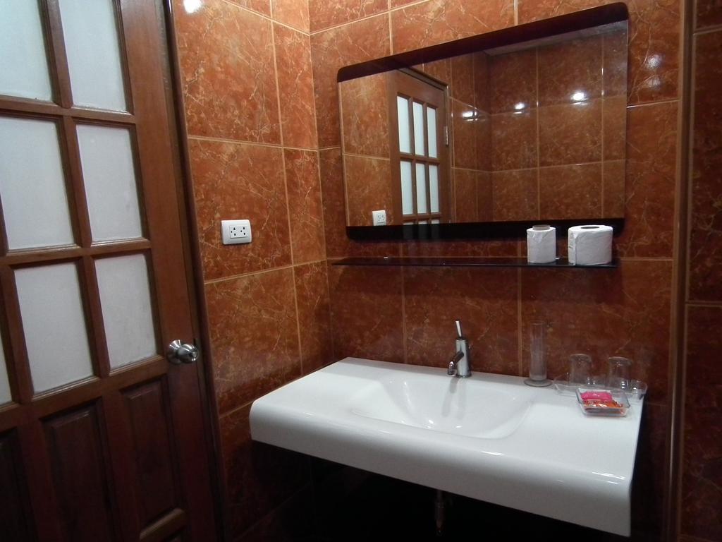 Abricole At Pattaya Hill Apartment Exterior photo
