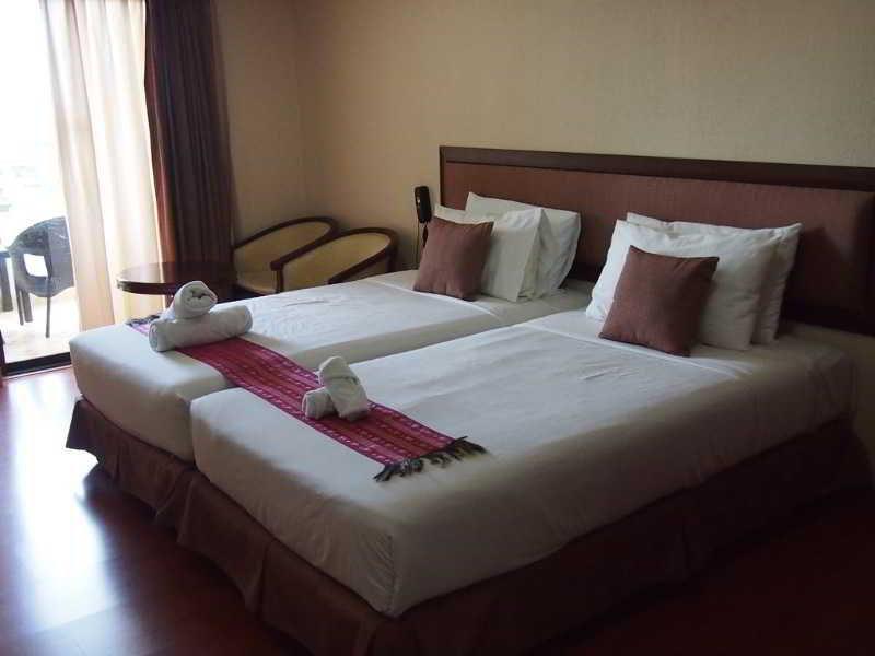 Abricole At Pattaya Hill Apartment Exterior photo