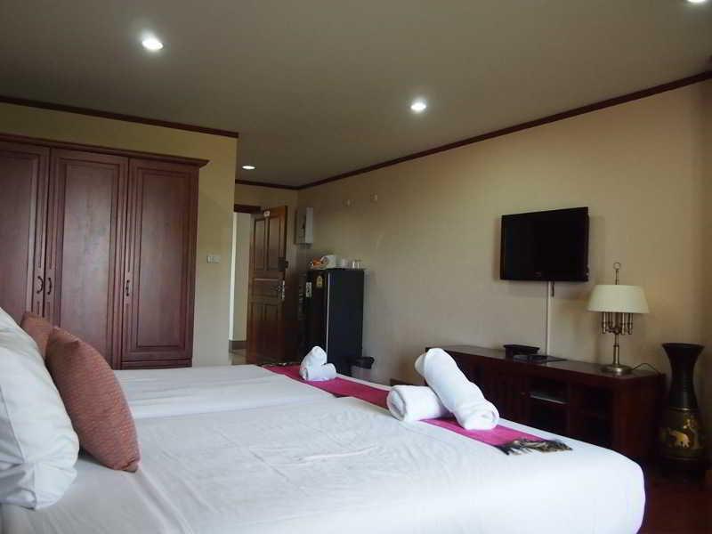 Abricole At Pattaya Hill Apartment Exterior photo