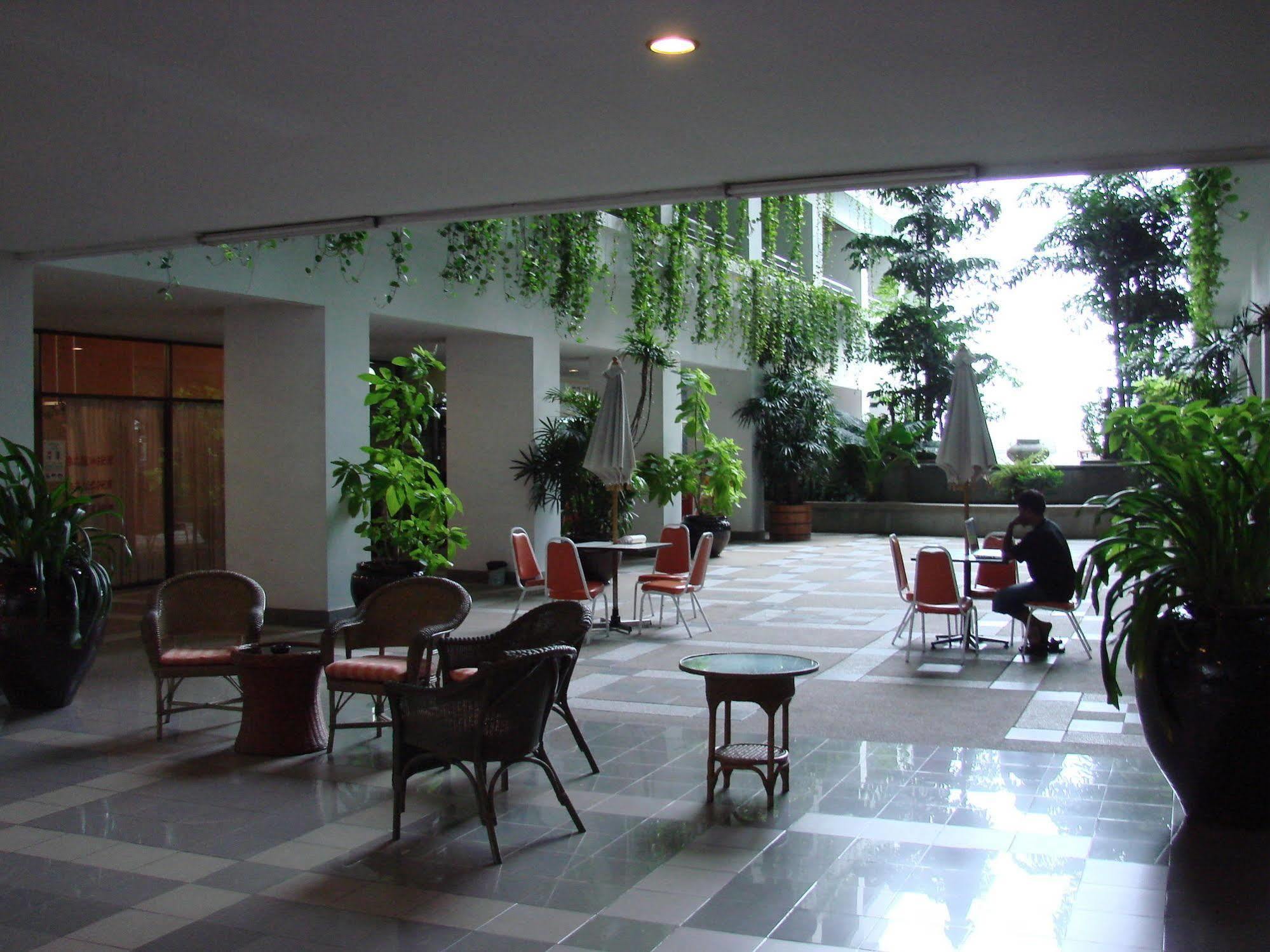 Abricole At Pattaya Hill Apartment Exterior photo