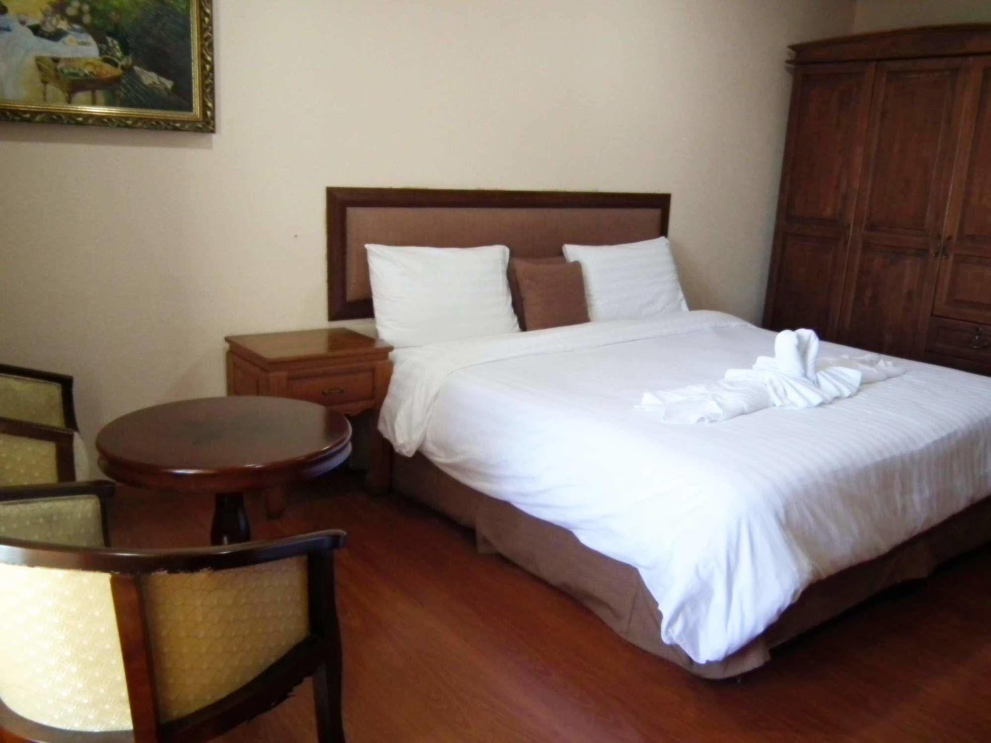 Abricole At Pattaya Hill Apartment Exterior photo