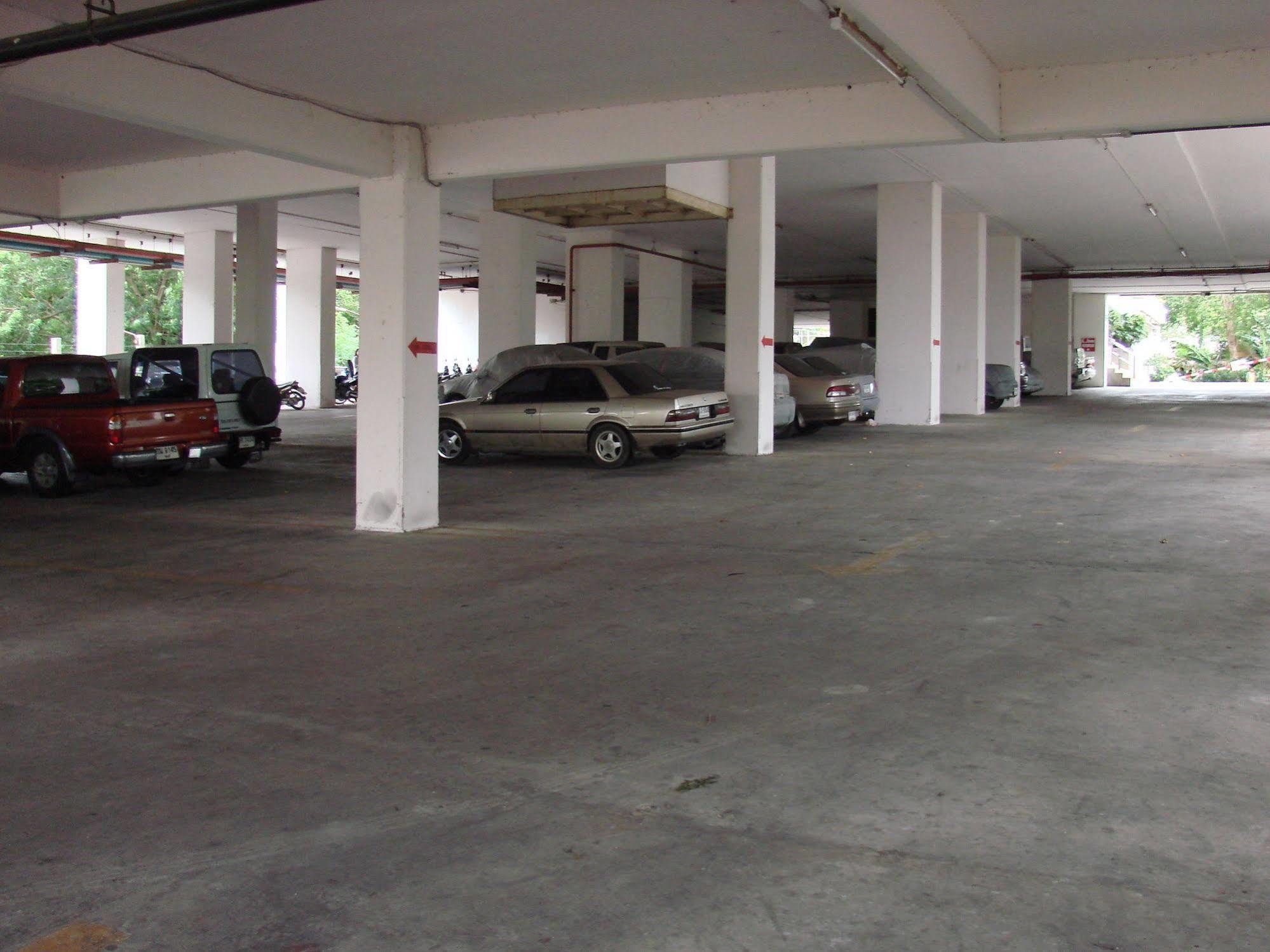 Abricole At Pattaya Hill Apartment Exterior photo