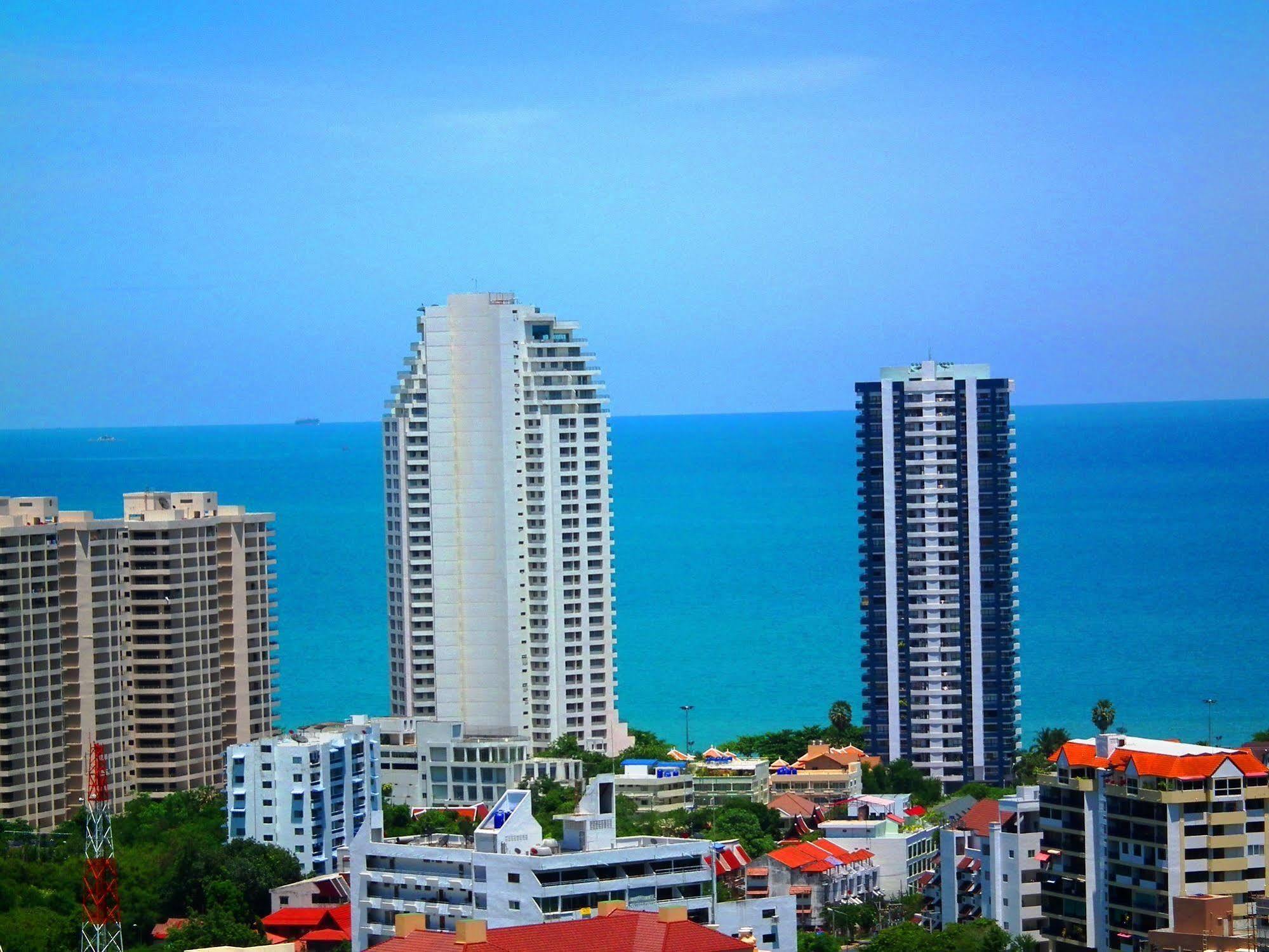 Abricole At Pattaya Hill Apartment Exterior photo